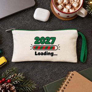 Kerst etui – 9 ontwerpen voor Kerst & Nieuwjaar 2027, stoffen pennenetui met gekleurde rits 21 × 10 cm, 6 kleuren – katoen - Pamusan.nl