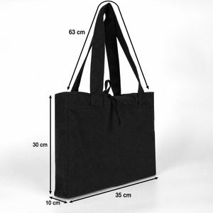 Afmetingen van een zwarte gabardine draagtas: 35 × 30 × 10 cm en handvatlengte 63 cm - Pamusan.nl