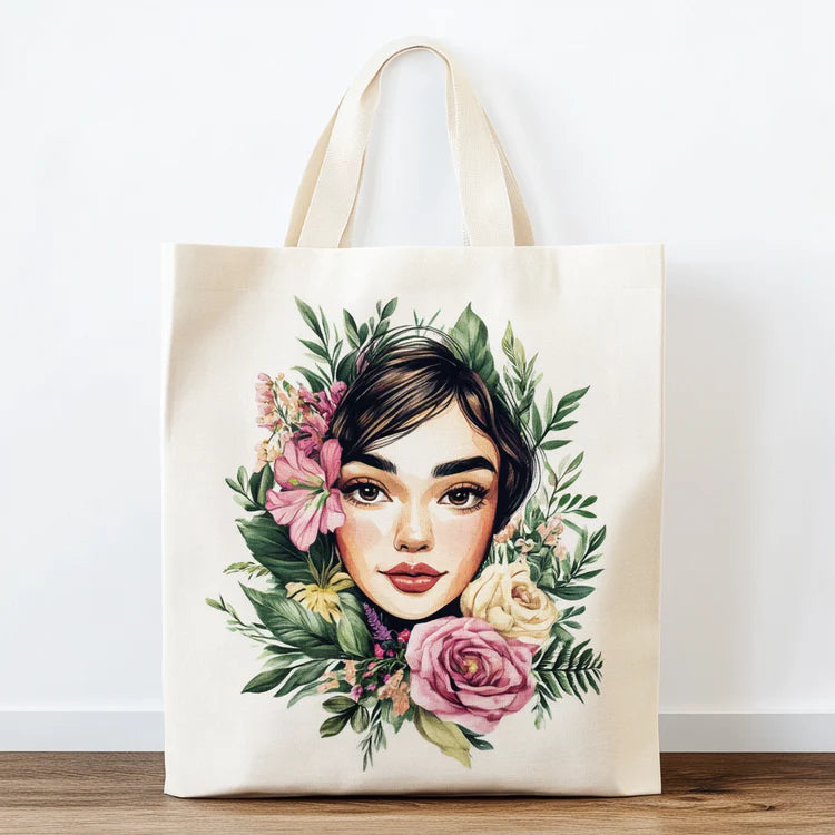 Katoenen tas met een DTG geprint aquarelportret omringd door bloemen