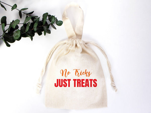 No Tricks Just Treats | Eco-Friendly Cotton Party Favor Bags — detail view | Pamusan