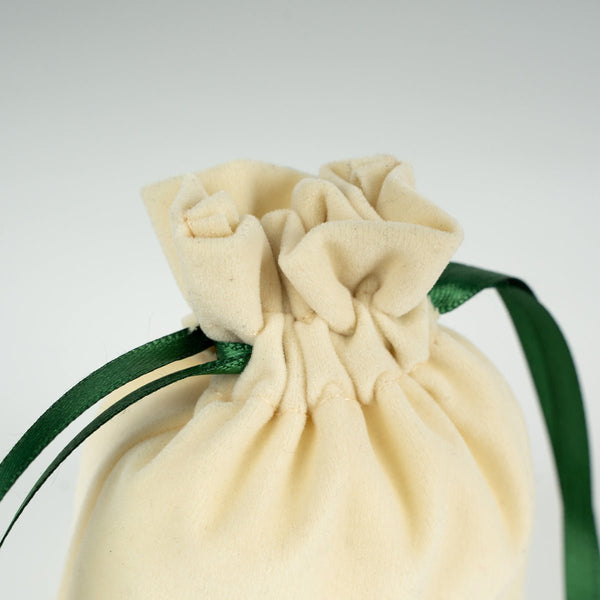 Velvet Rose Drawstring Pouch with Green Ribbon – 4" × 5" (10 × 13 cm) - Pamusan.com